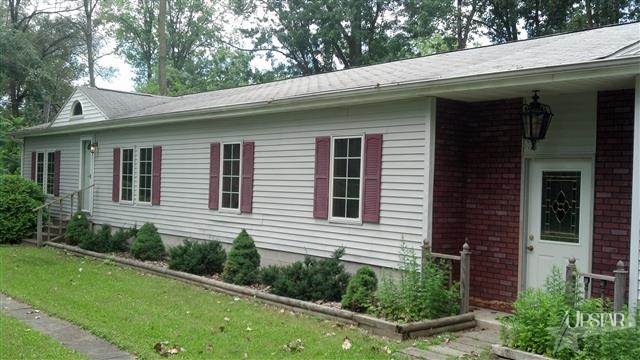 2504 Stoner Dr, Fort Wayne, IN 46804 photo 2