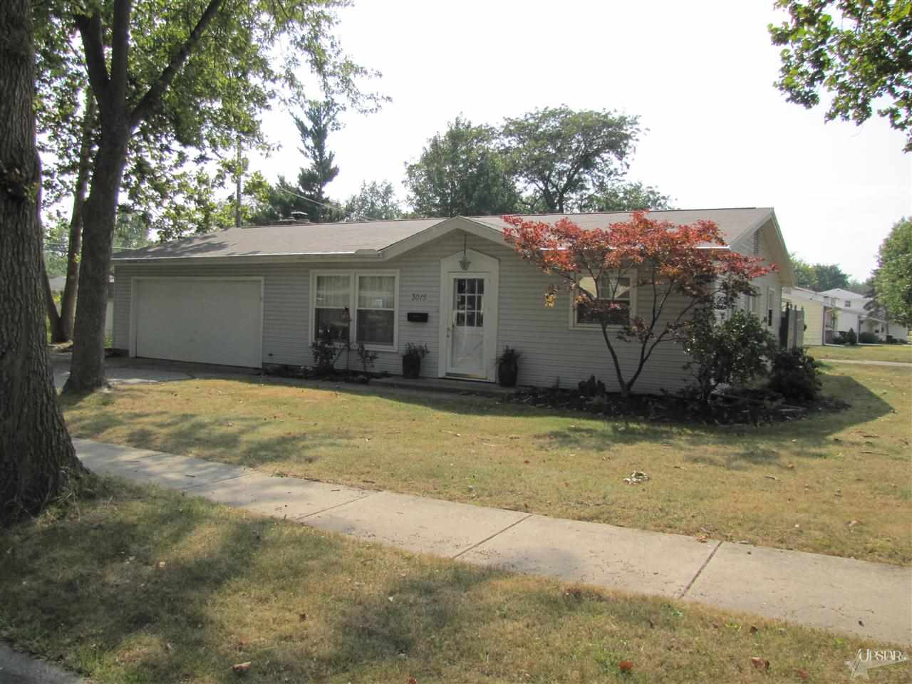 3015 Farnsworth Dr, Fort Wayne, IN 46815 photo 1