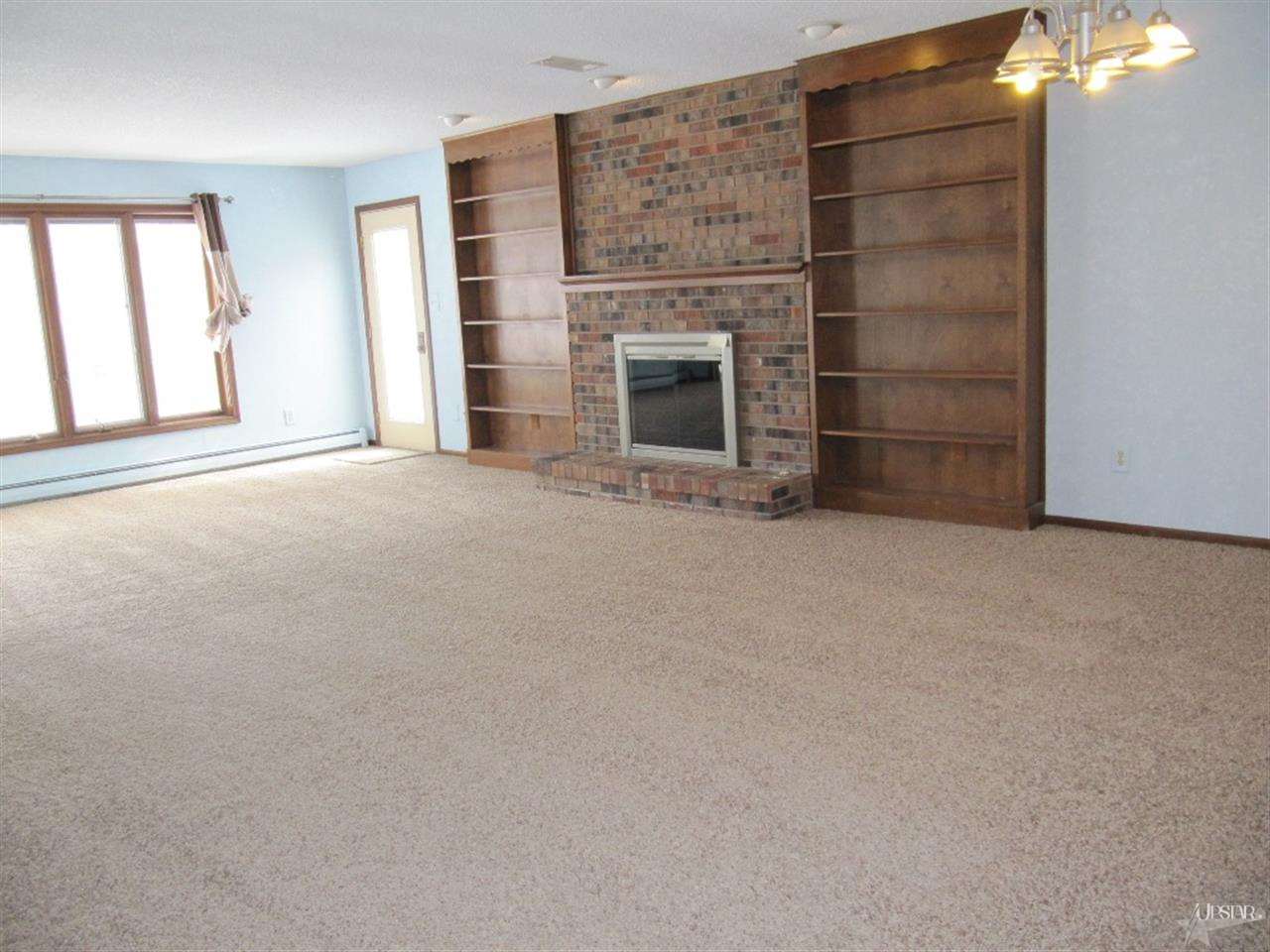 3430 Elwood Dr, Fort Wayne, IN 46815 photo 3