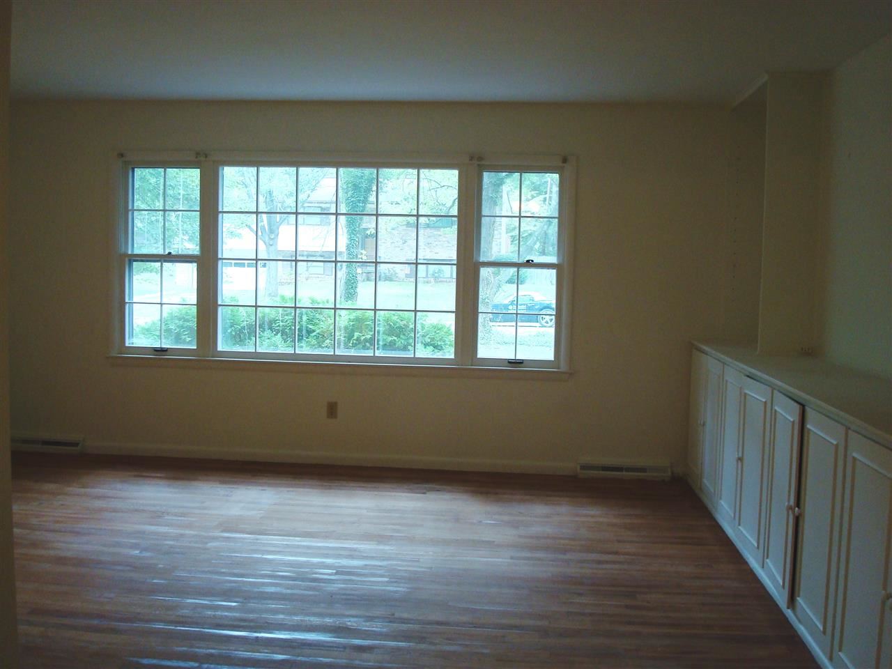 120 N Hampton Ct, Bloomington, IN 47408 photo 4
