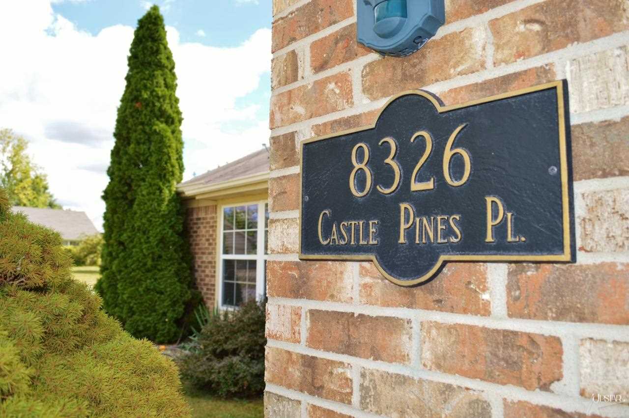 8326 Castle Pines Pl, Fort Wayne, IN 46835 photo 2