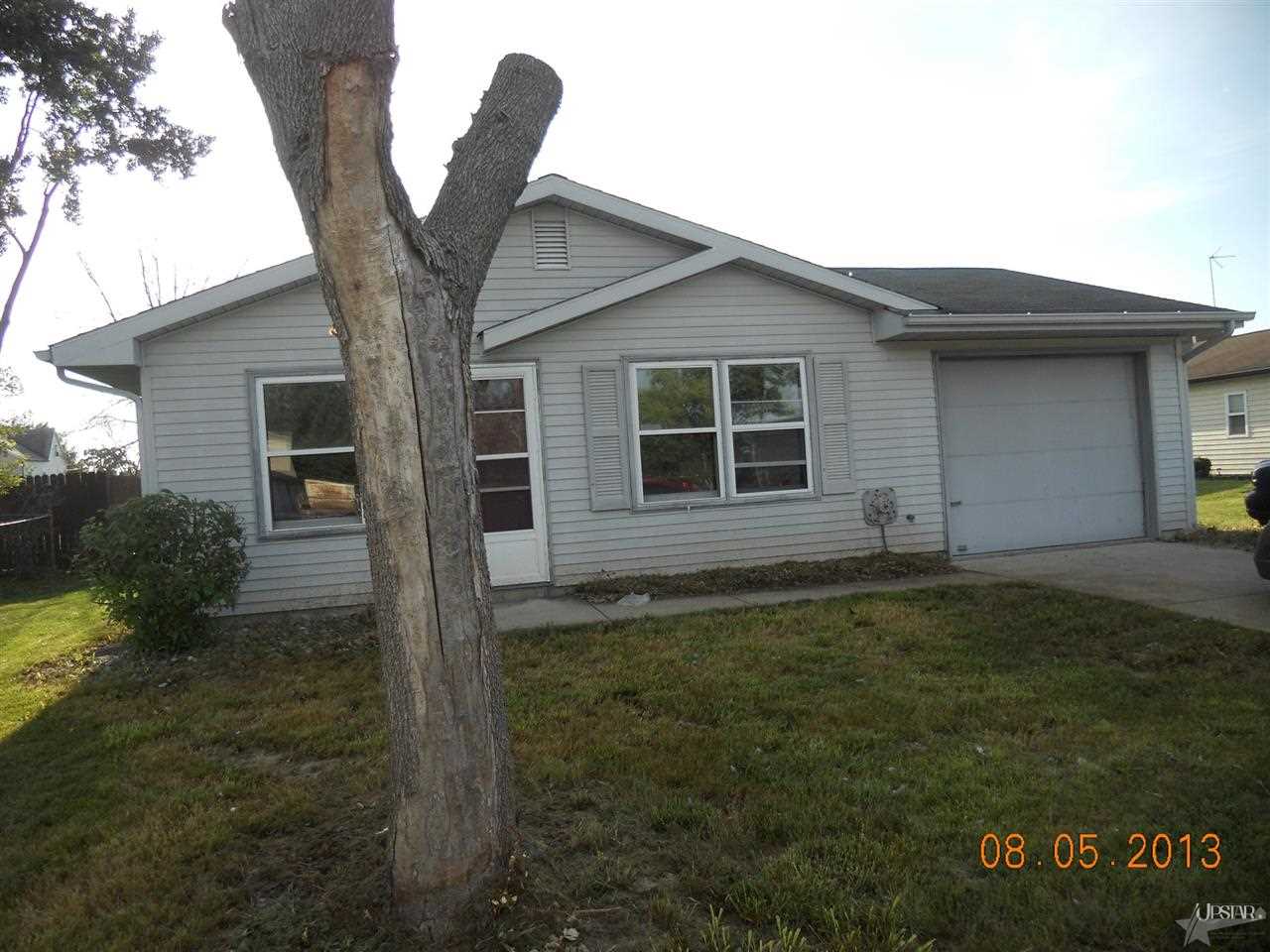 1804 Hazel St, Auburn, IN 46706 photo 1