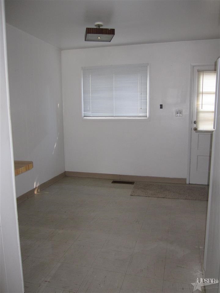 225 W Fairfax Ave, Fort Wayne, IN 46807 photo 7