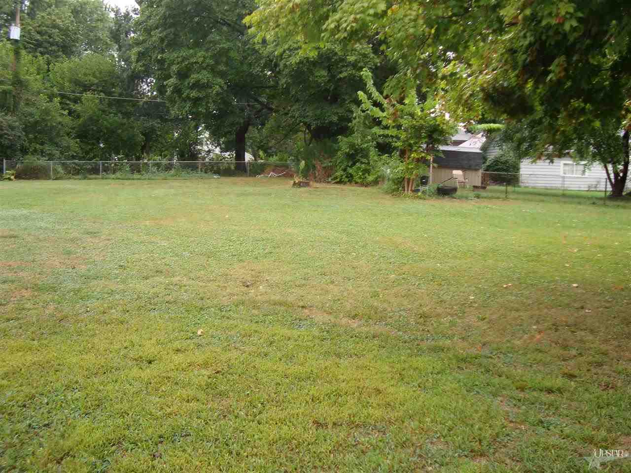908 Oak St, Huntington, IN 46750 photo 5