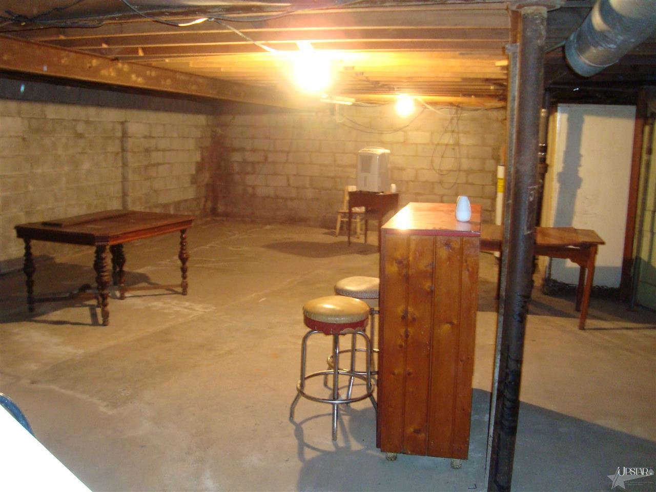 908 Oak St, Huntington, IN 46750 photo 16