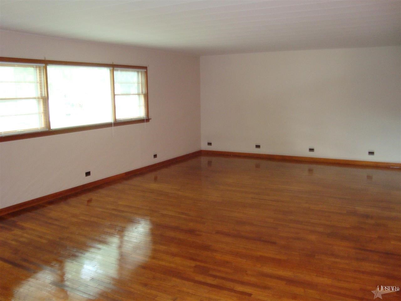 908 Oak St, Huntington, IN 46750 photo 9