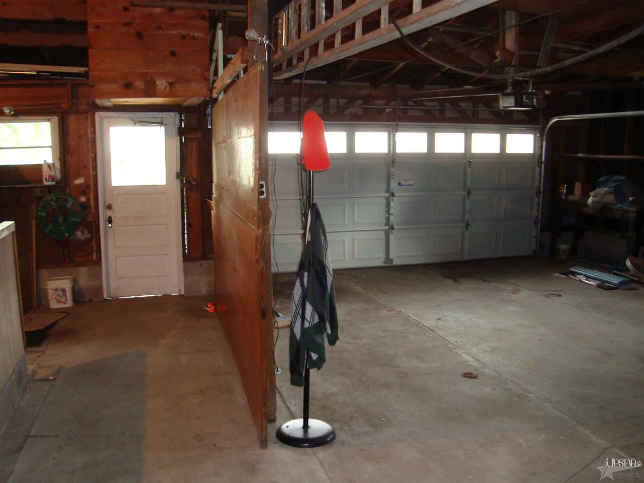 908 Oak St, Huntington, IN 46750 photo 14
