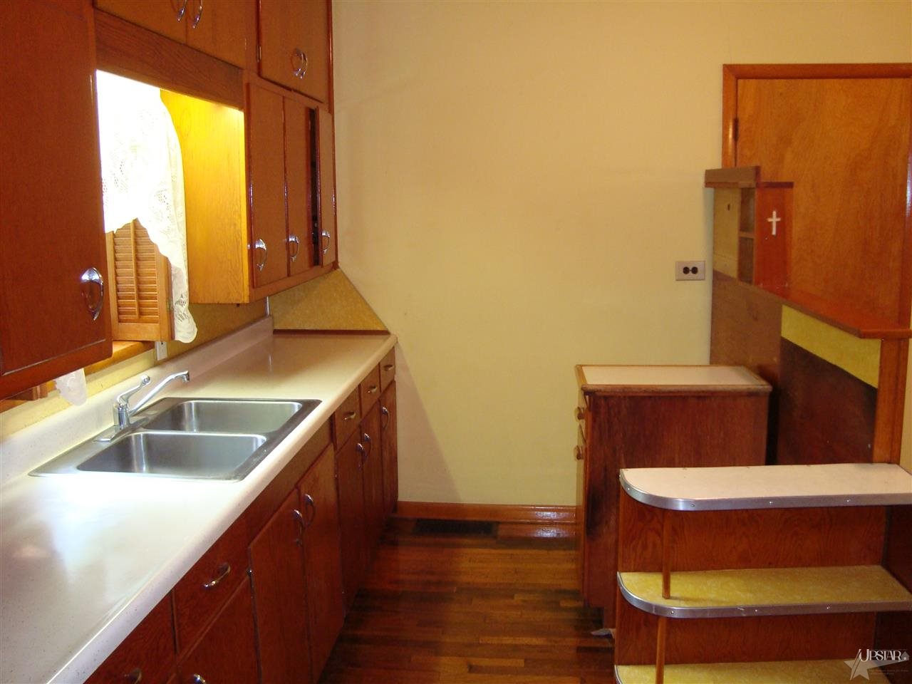 908 Oak St, Huntington, IN 46750 photo 12