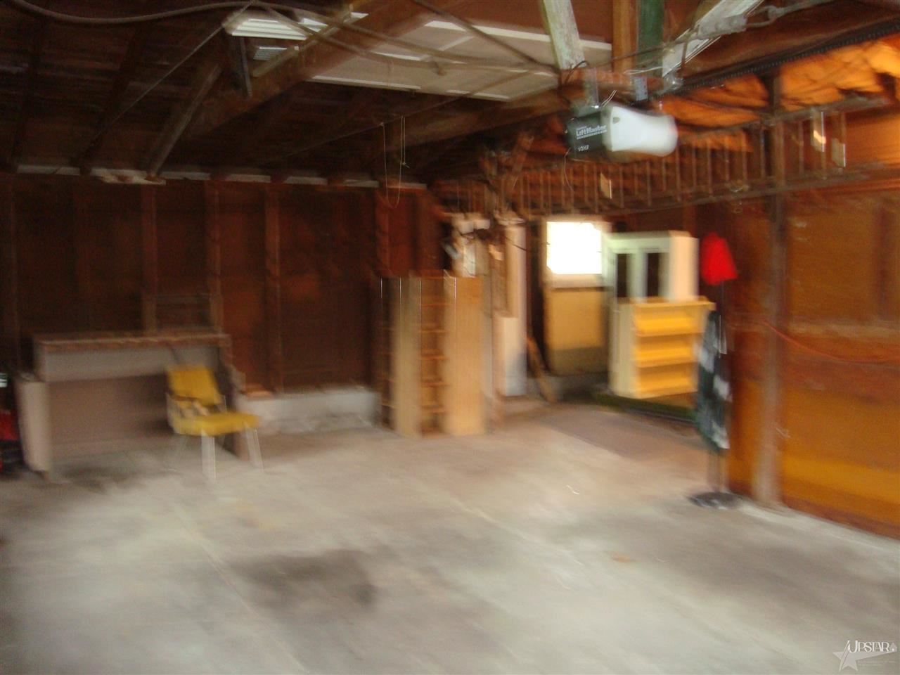 908 Oak St, Huntington, IN 46750 photo 15