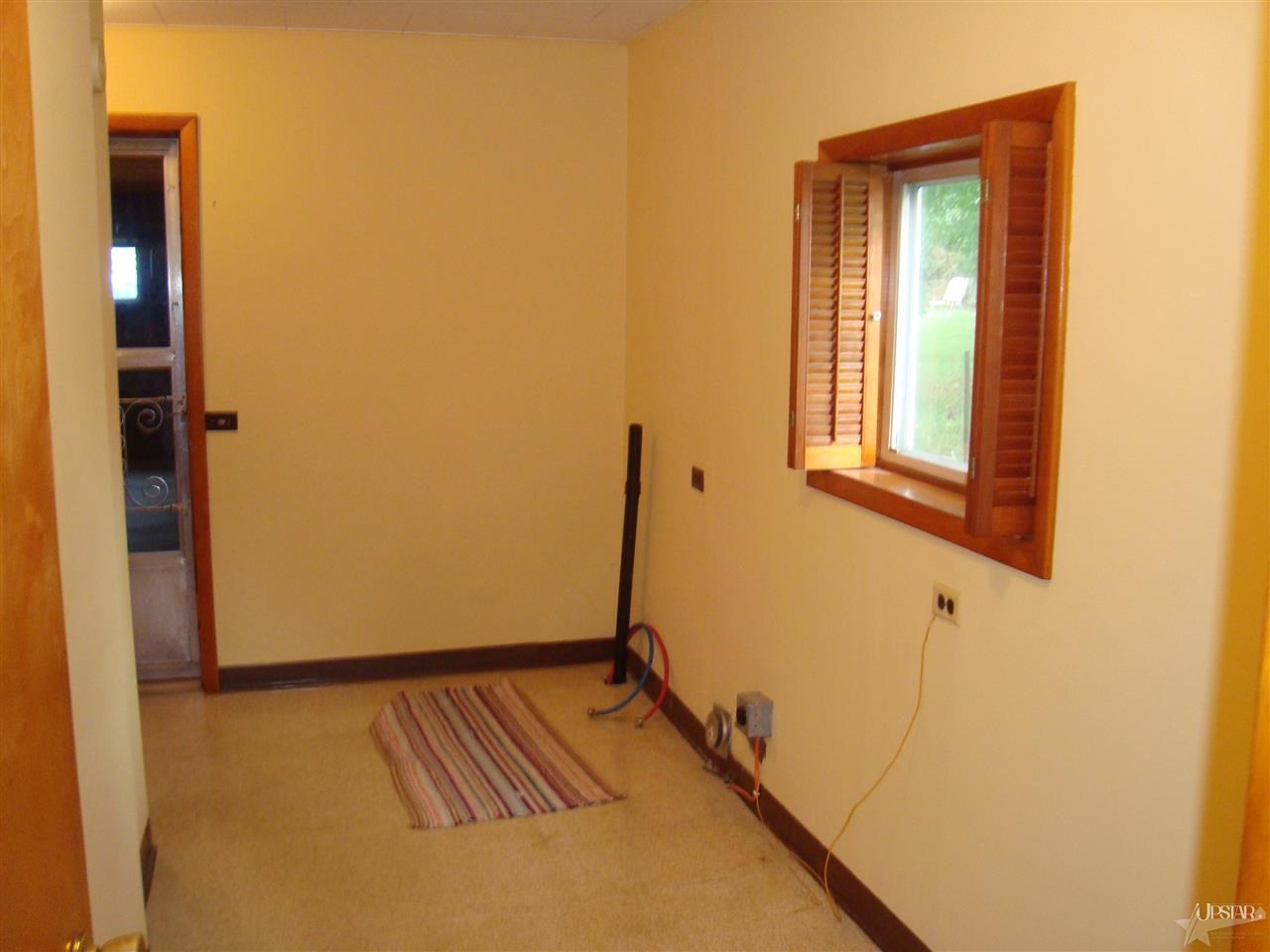 908 Oak St, Huntington, IN 46750 photo 13