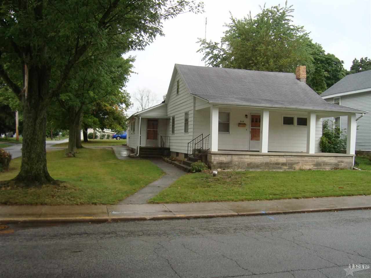 908 Oak St, Huntington, IN 46750 photo 1