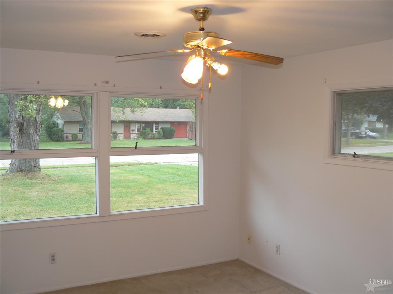 2626 Hoevelwood Dr, Fort Wayne, IN 46806 photo 11