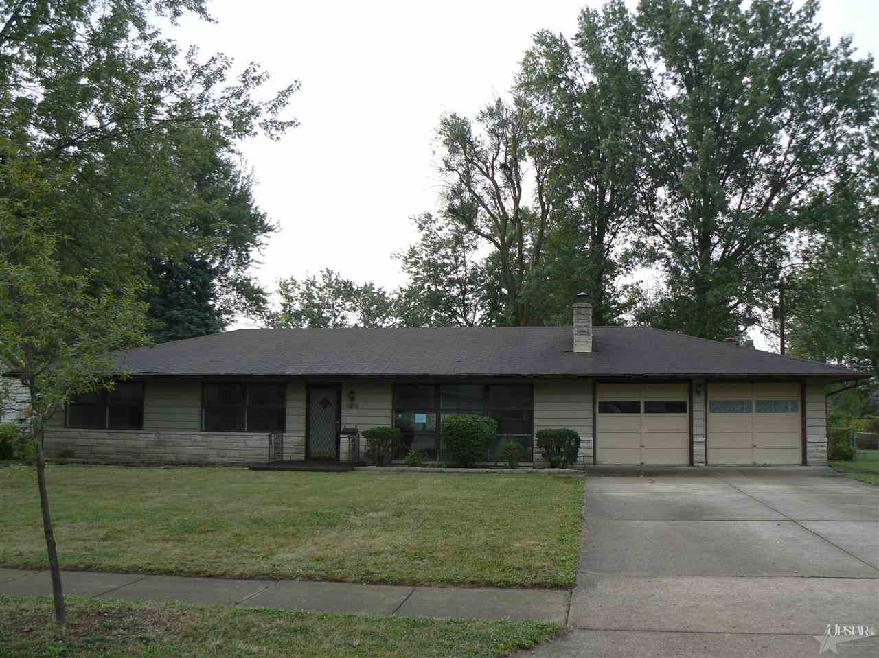 2626 Hoevelwood Dr, Fort Wayne, IN 46806 photo 1