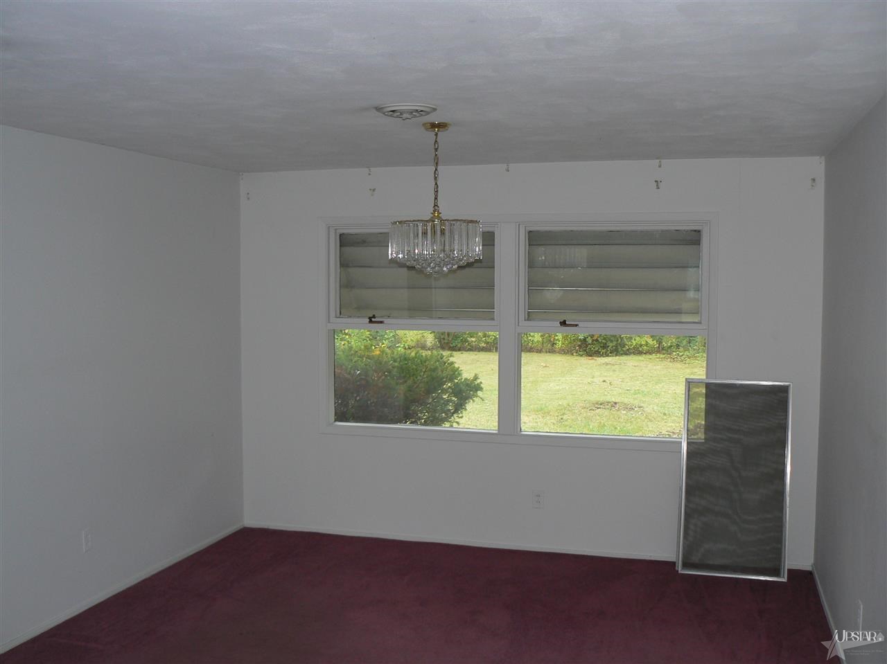 2626 Hoevelwood Dr, Fort Wayne, IN 46806 photo 4