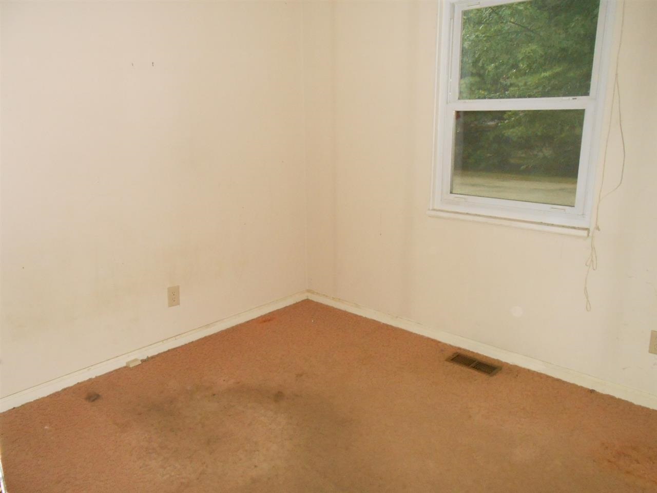 451 W Hickory Dr, Ellettsville, IN 47429 photo 5