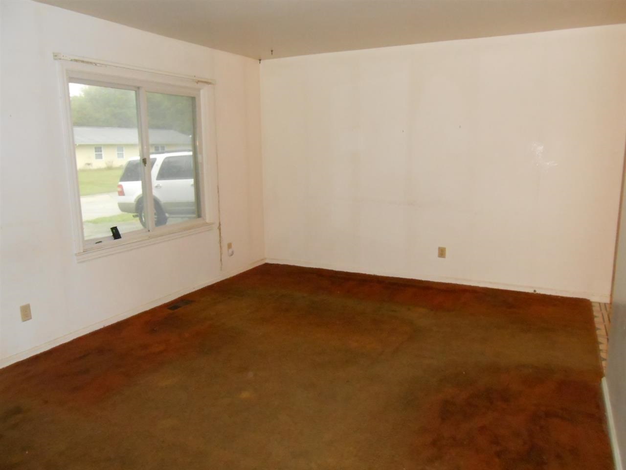 451 W Hickory Dr, Ellettsville, IN 47429 photo 4