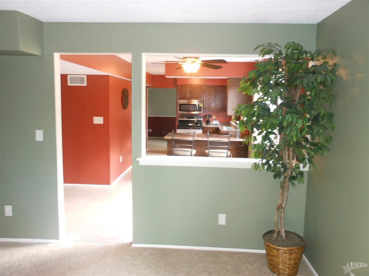 4221 Strathdon Dr, Fort Wayne, IN 46816 photo 8