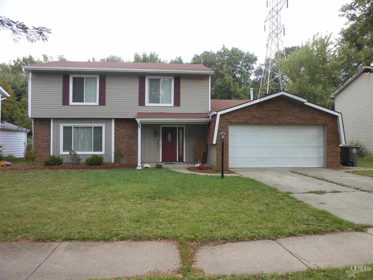 4221 Strathdon Dr, Fort Wayne, IN 46816 photo 2