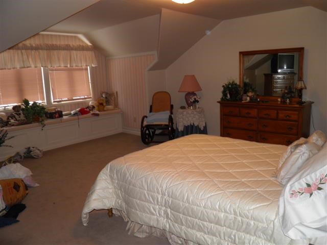 421 E Clover Ln, Bloomington, IN 47408 photo 18
