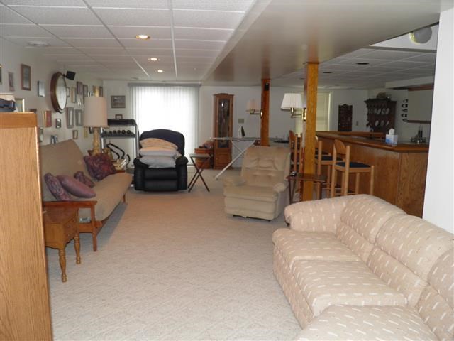 421 E Clover Ln, Bloomington, IN 47408 photo 14