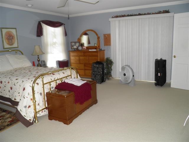 421 E Clover Ln, Bloomington, IN 47408 photo 11