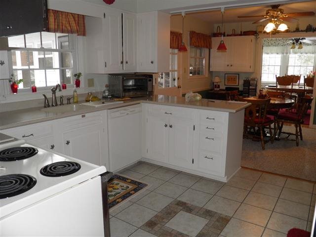 421 E Clover Ln, Bloomington, IN 47408 photo 8
