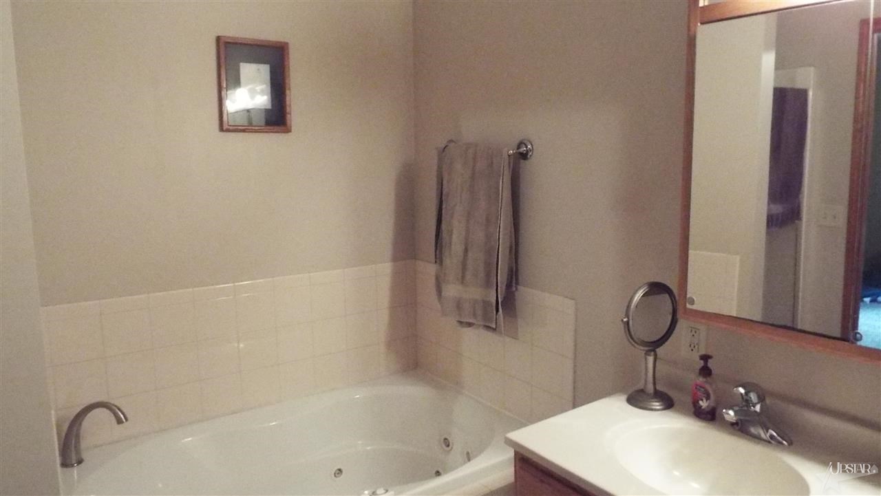 100 Deepwater Ct, Geneva, IN 46740 photo 7