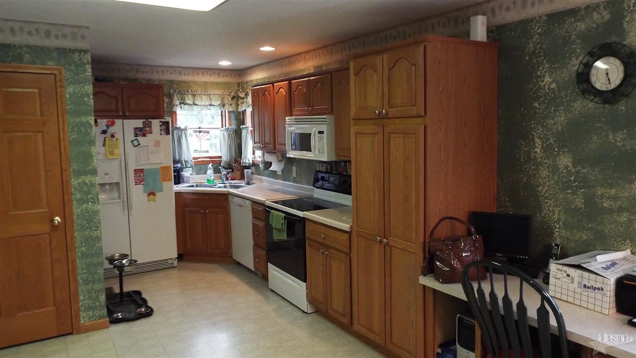 100 Deepwater Ct, Geneva, IN 46740 photo 3
