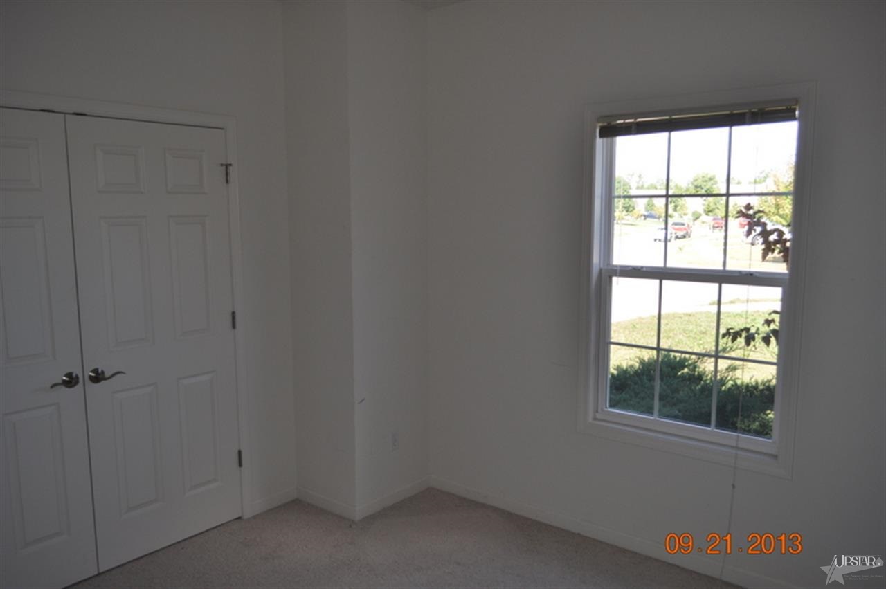 9010 Brickshire Pkwy, Fort Wayne, IN 46815 photo 11