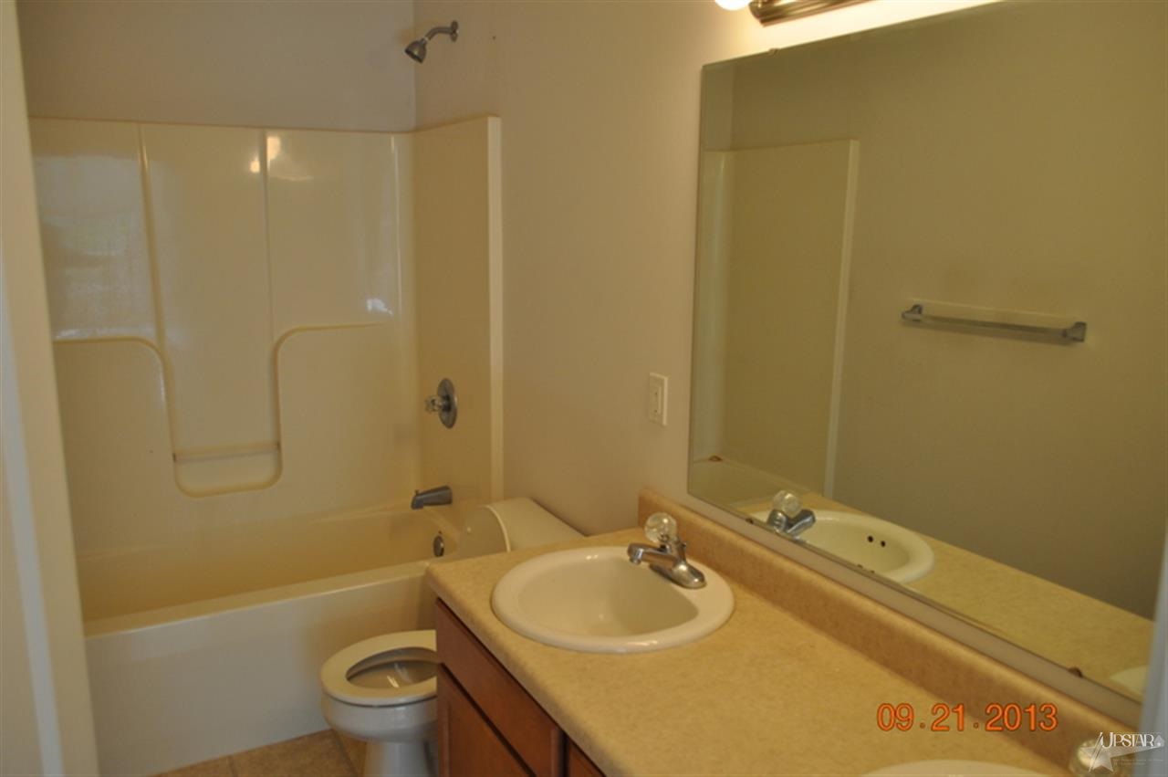 9010 Brickshire Pkwy, Fort Wayne, IN 46815 photo 18