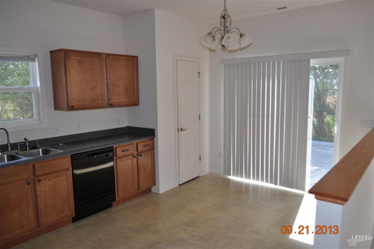 9010 Brickshire Pkwy, Fort Wayne, IN 46815 photo 8