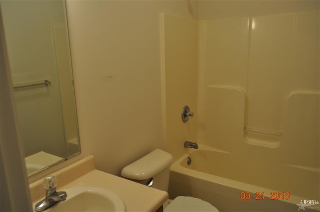 9010 Brickshire Pkwy, Fort Wayne, IN 46815 photo 13