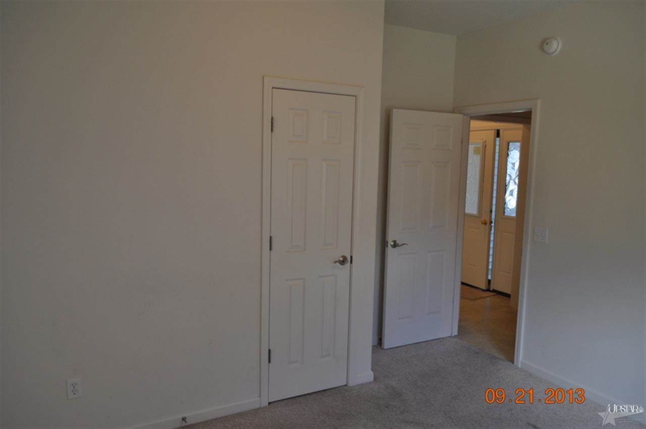 9010 Brickshire Pkwy, Fort Wayne, IN 46815 photo 10