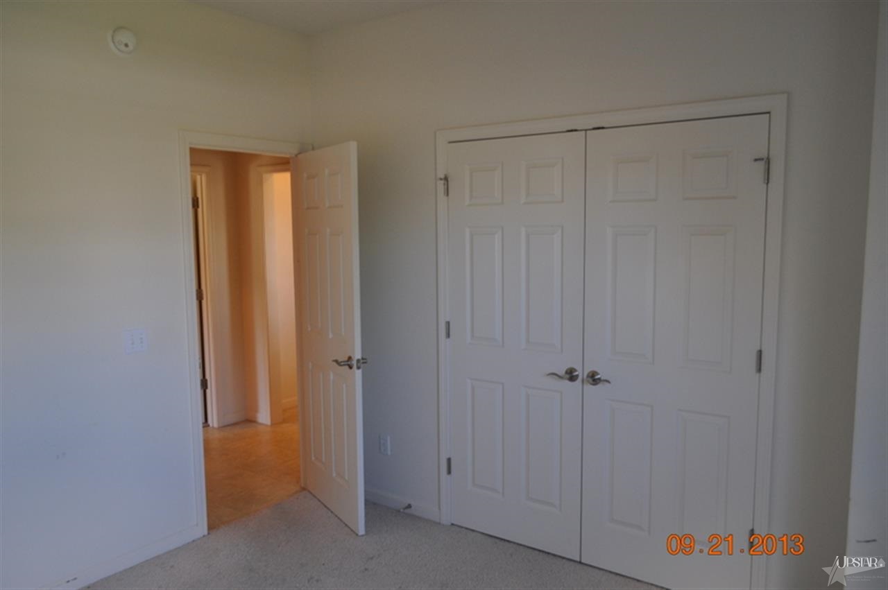 9010 Brickshire Pkwy, Fort Wayne, IN 46815 photo 12