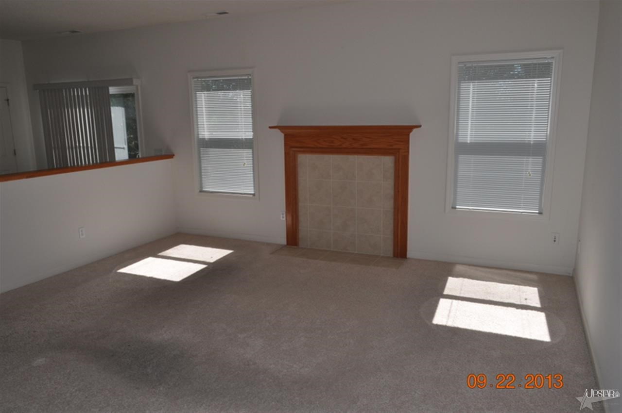 9010 Brickshire Pkwy, Fort Wayne, IN 46815 photo 6