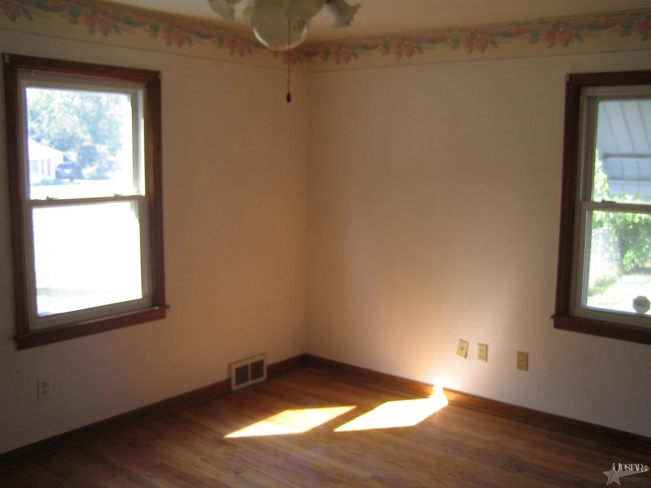 1523 E Paulding Rd, Fort Wayne, IN 46816 photo 5