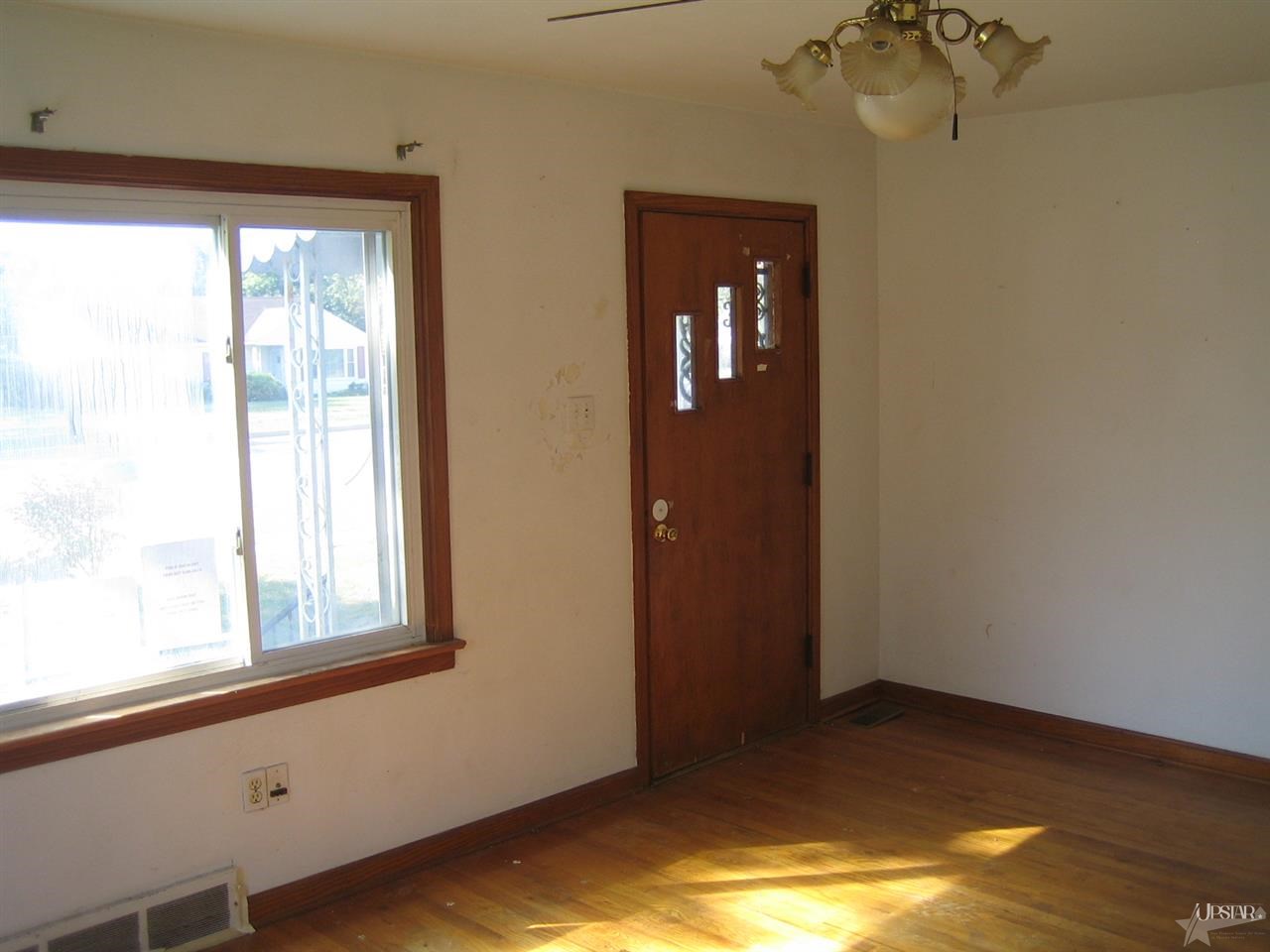 1523 E Paulding Rd, Fort Wayne, IN 46816 photo 4