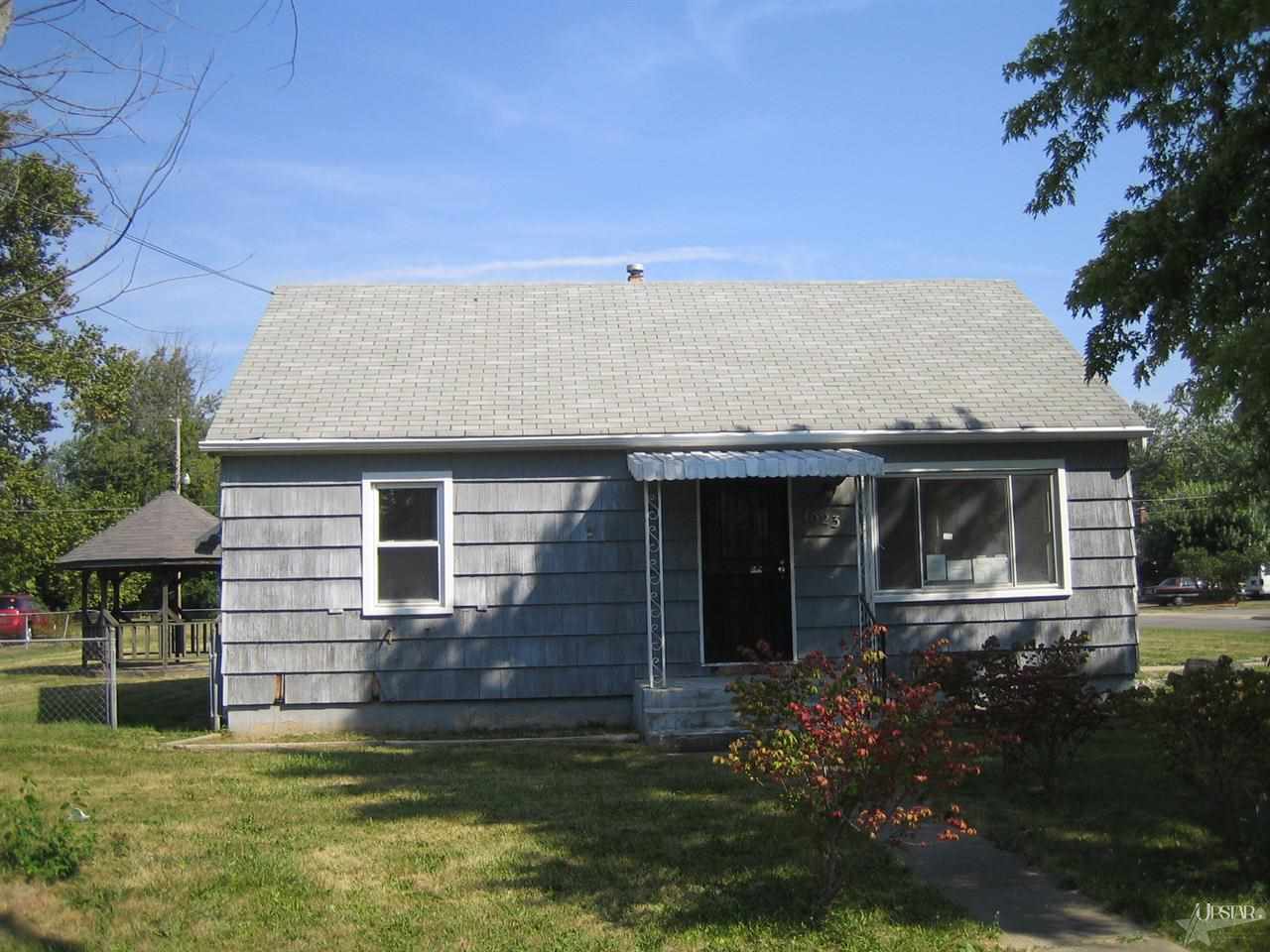 1523 E Paulding Rd, Fort Wayne, IN 46816 photo 1