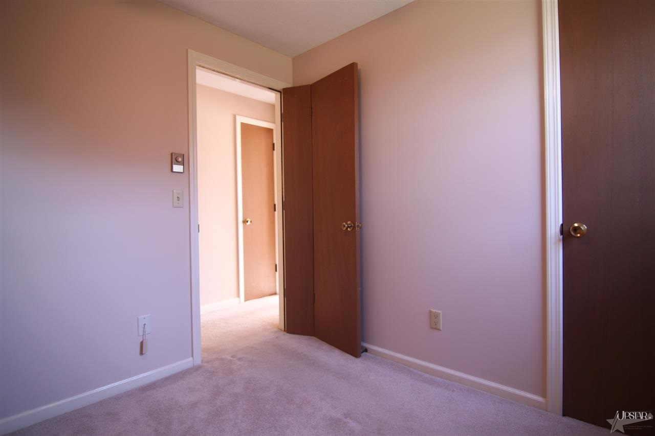 10707 Lagoon Dr, Grabill, IN 46741 photo 7