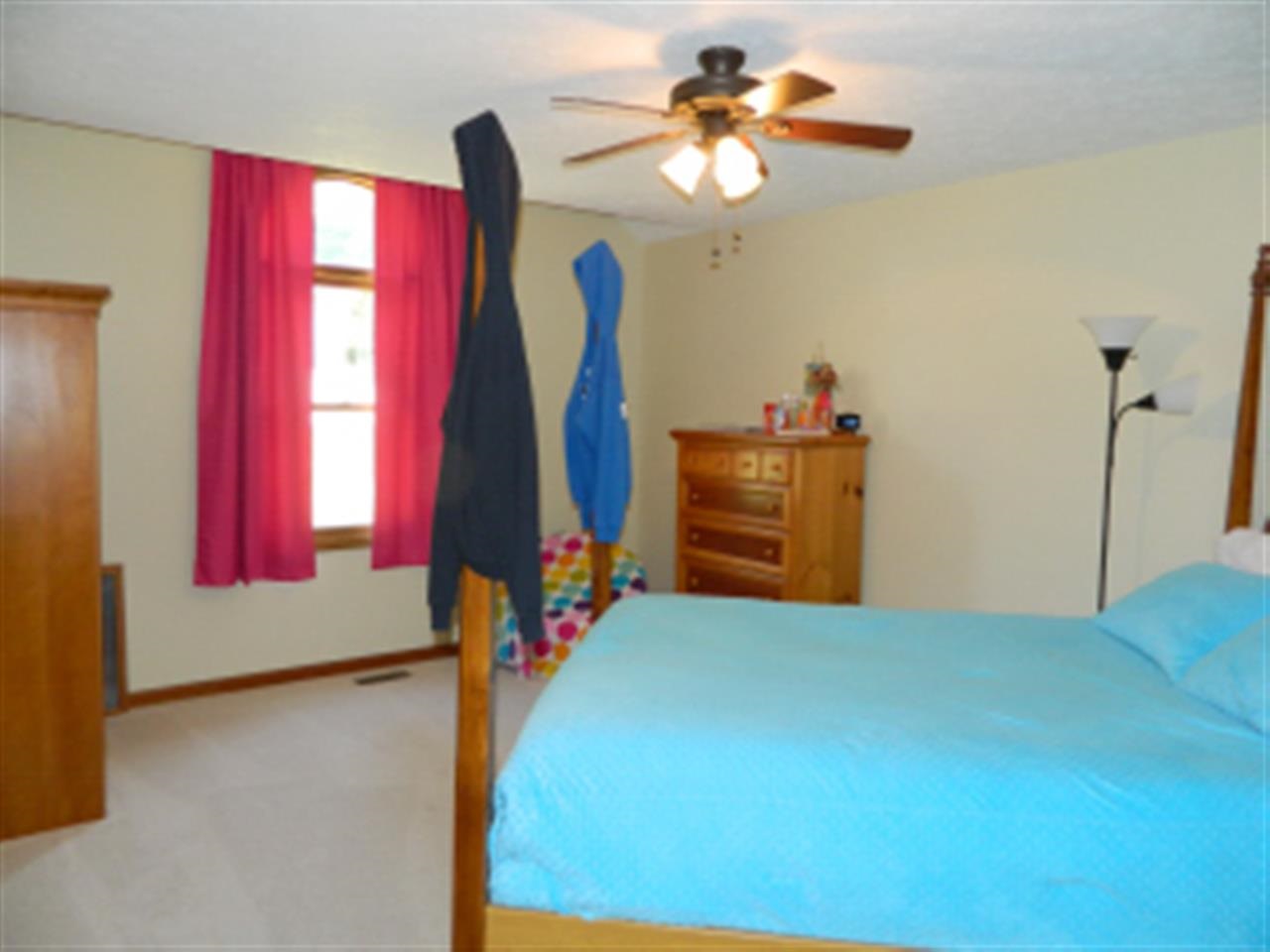 8102 S Talbott Ct, Bloomington, IN 47401 photo 10