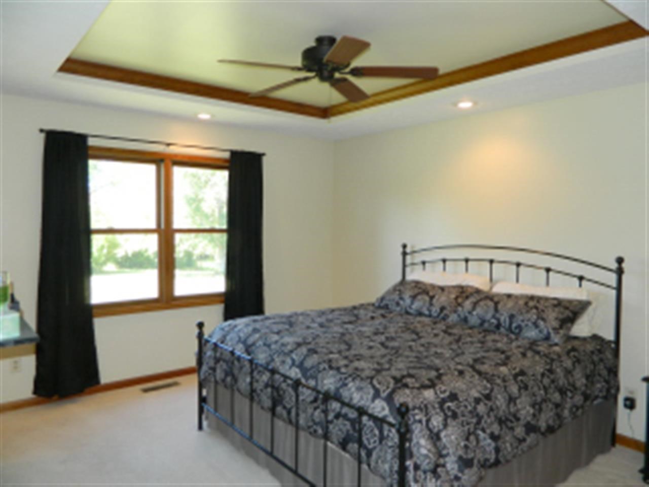 8102 S Talbott Ct, Bloomington, IN 47401 photo 9