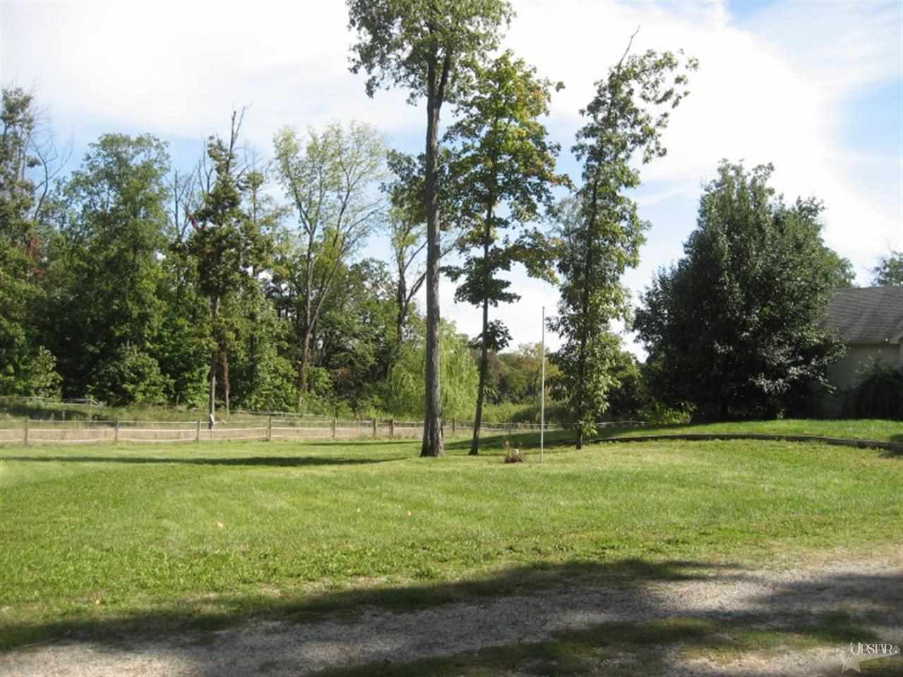 8605 Frazier Dr, Fort Wayne, IN 46818 photo 3