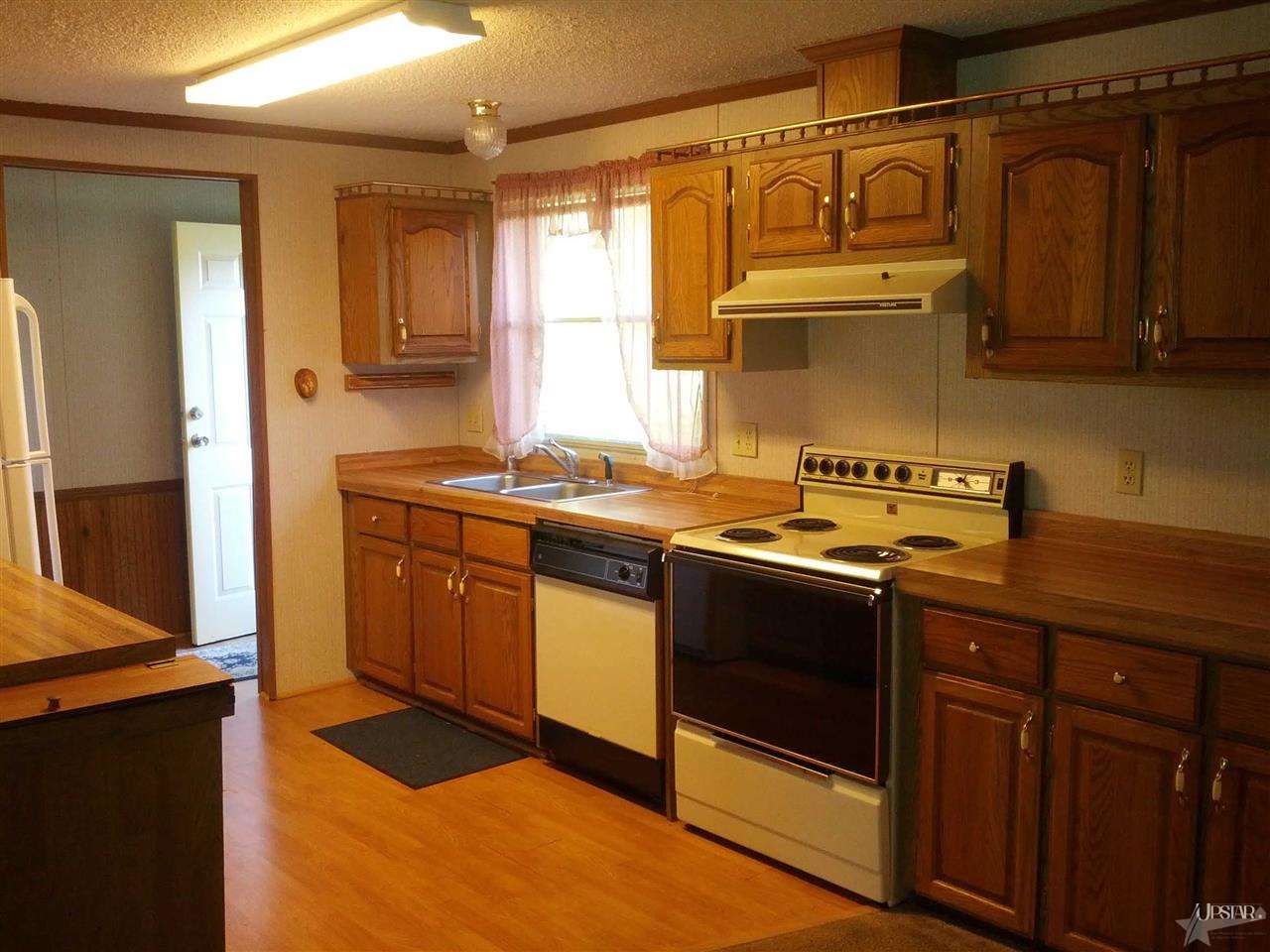 7233 Pana Dr, Fort Wayne, IN 46835 photo 4