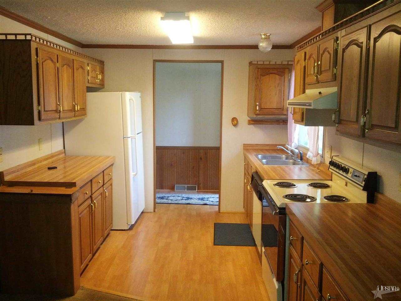 7233 Pana Dr, Fort Wayne, IN 46835 photo 5
