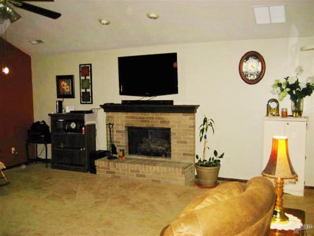 8026 Pebble Creek Pl, Fort Wayne, IN 46835 photo 5