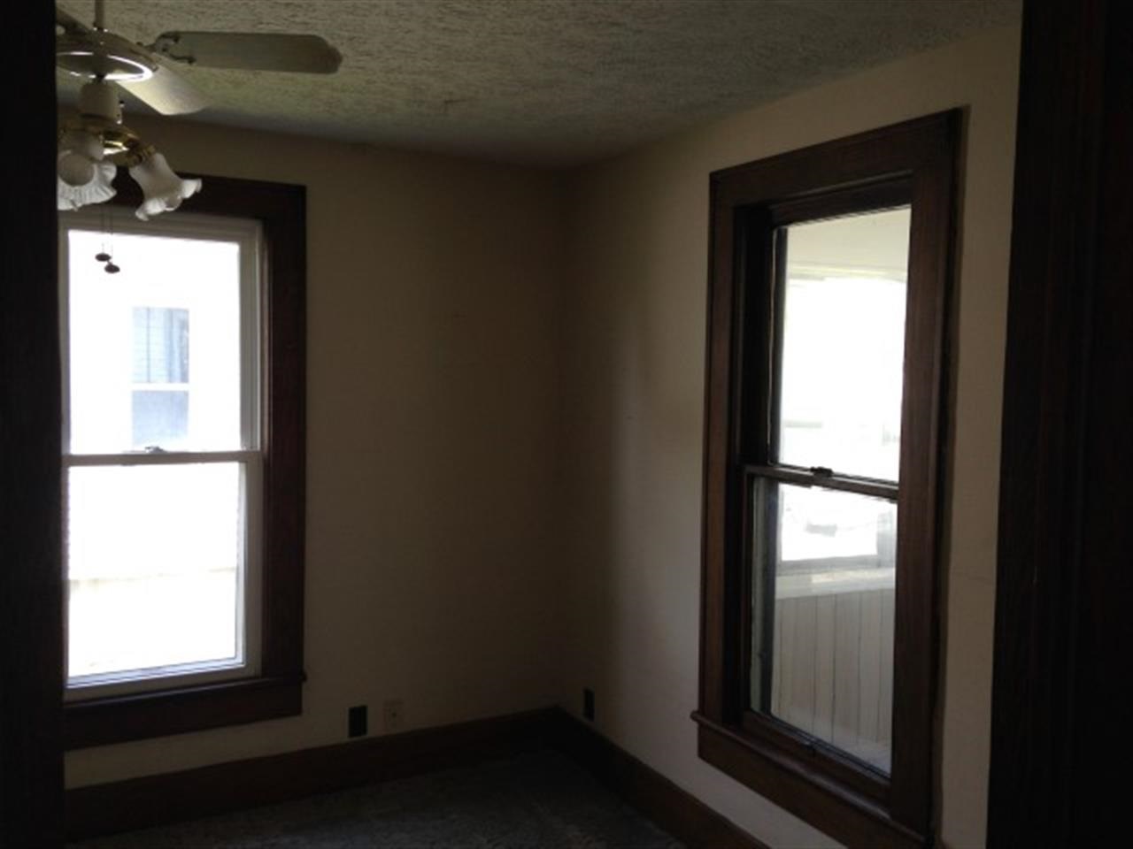 1005 W Jefferson St, Frankfort, IN 46041 photo 11