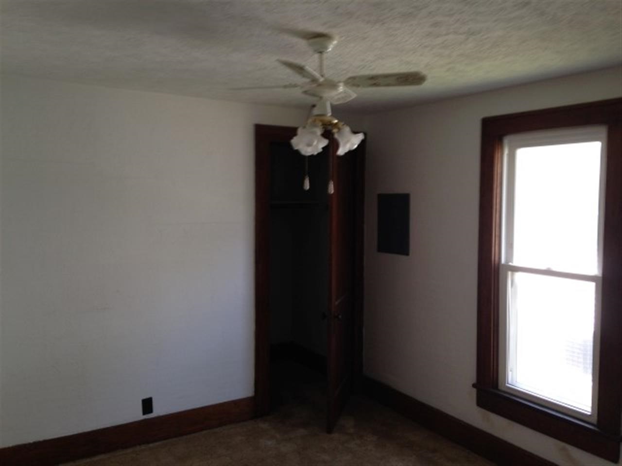 1005 W Jefferson St, Frankfort, IN 46041 photo 12