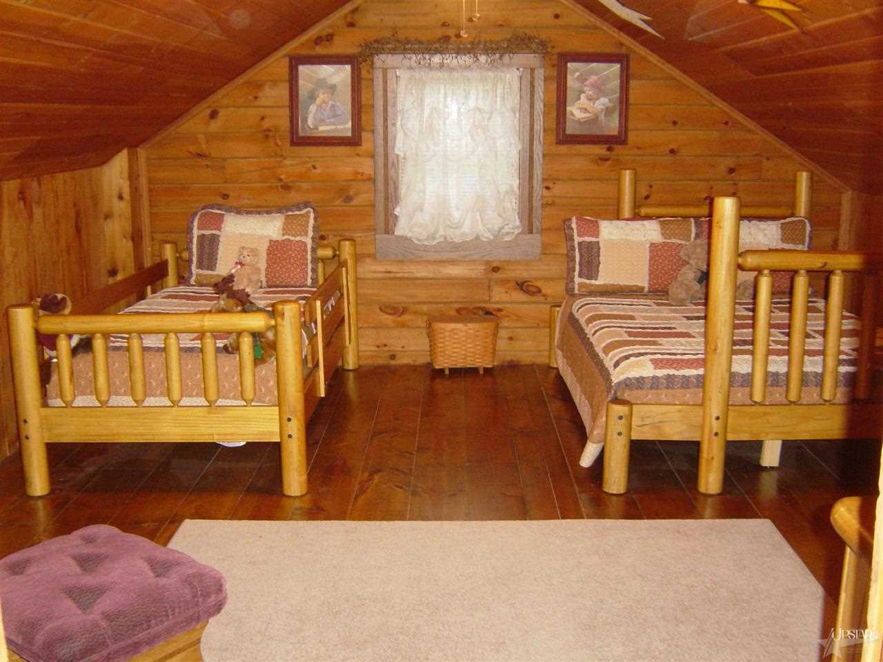 7557 N Meridian Rd, Uniondale, IN 46791 photo 18