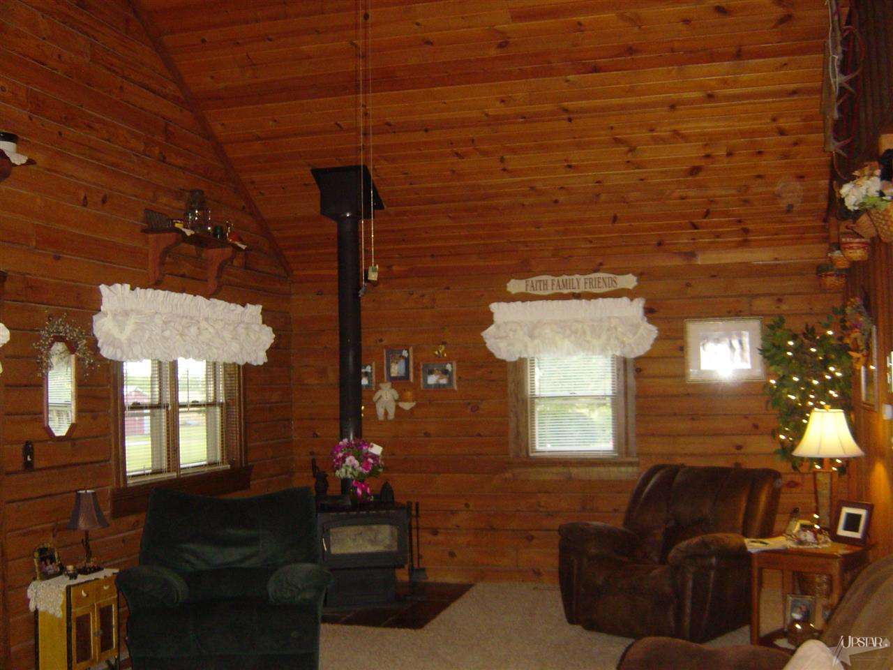 7557 N Meridian Rd, Uniondale, IN 46791 photo 4