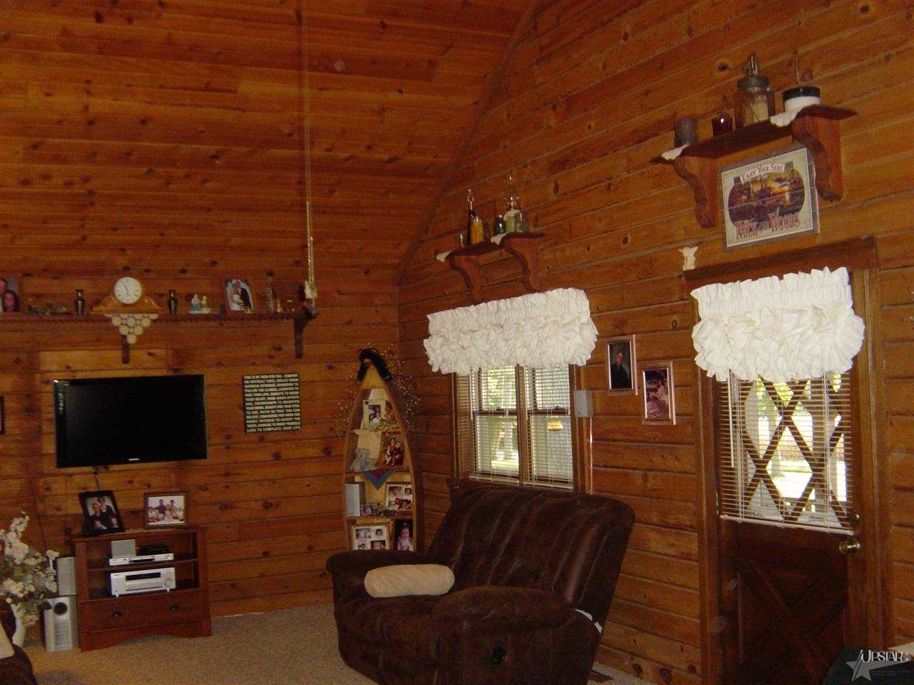 7557 N Meridian Rd, Uniondale, IN 46791 photo 3